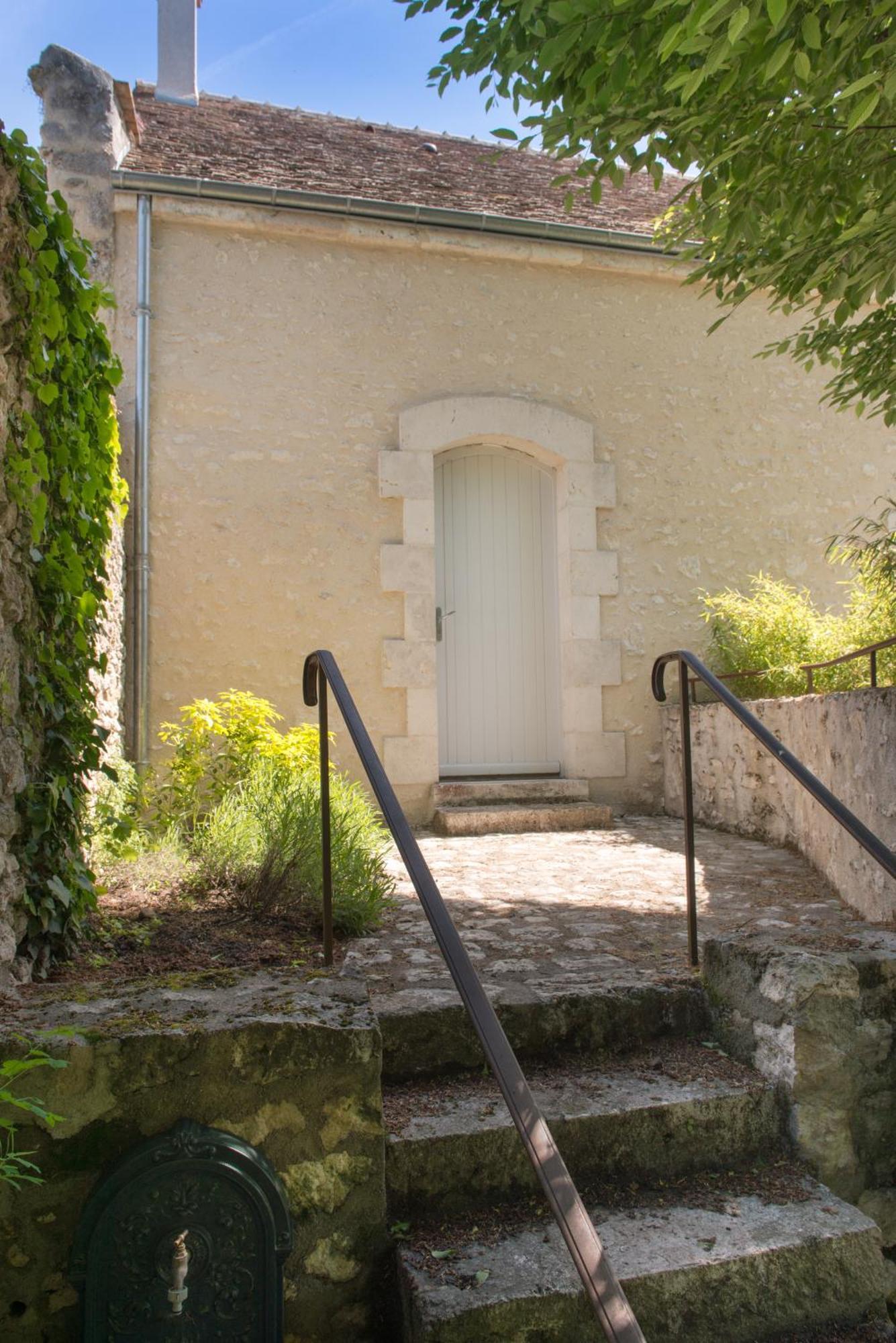 Hotel L'écu de Bretagne à Beaugency Extérieur photo