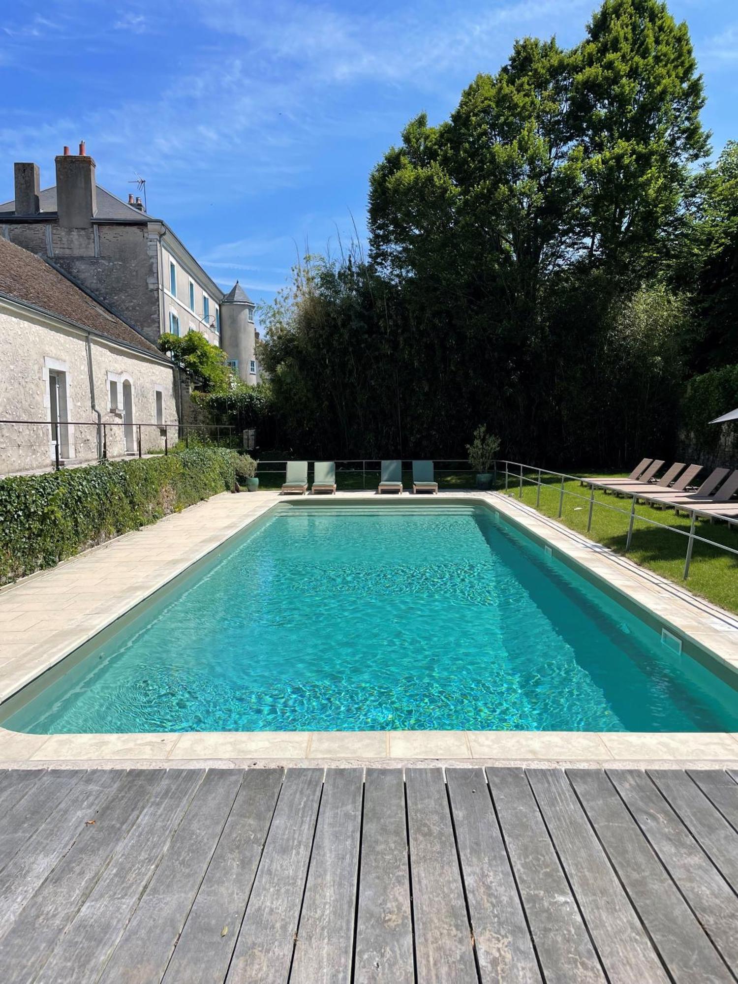 Hotel L'écu de Bretagne à Beaugency Extérieur photo